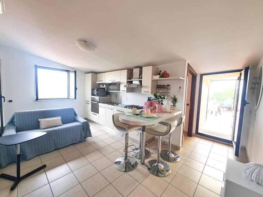 Lovely Flat With See View ロゼート・デッリ・アブルッツィ エクステリア 写真